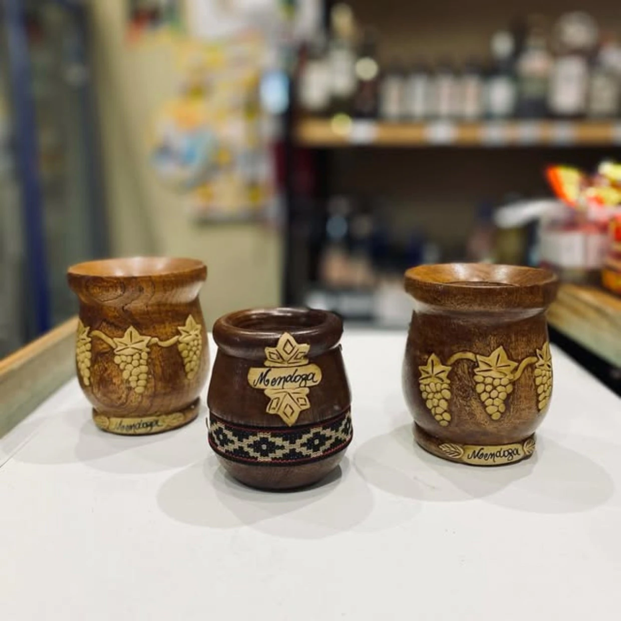 Mates de madera de Mendoza en Alpaca
